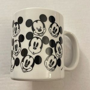 Disney Mickey Mouse funny faces coffee mug BV12